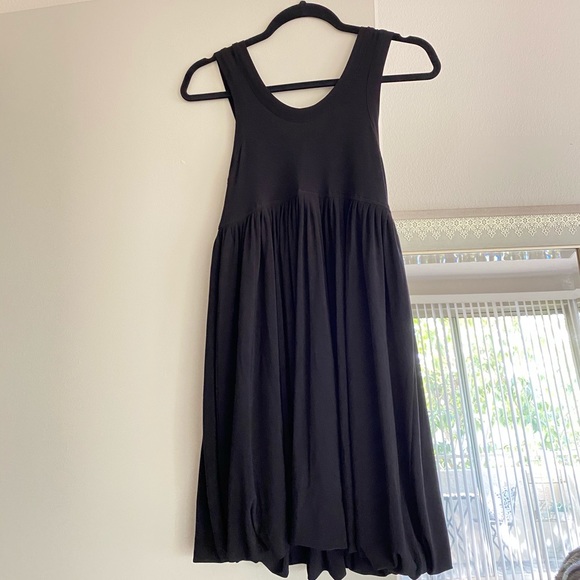 Norma Kamali Dresses & Skirts - Norma Kamali for Everlast Sleeveless Dress